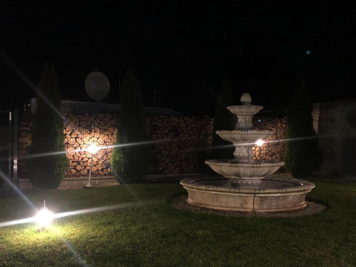 Meduza Wellness Spa S Ubytovanim Глоговец Экстерьер фото
