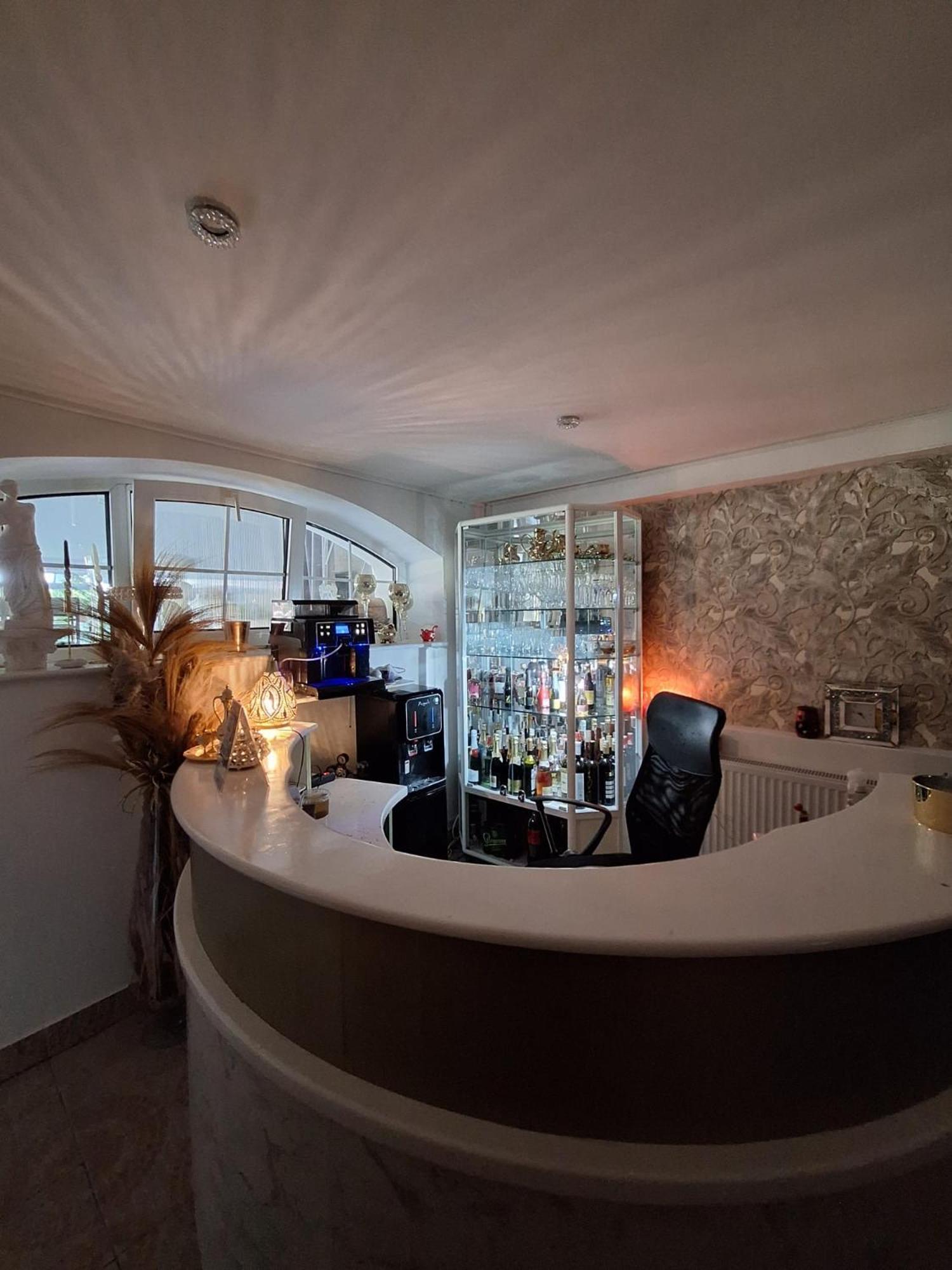 Meduza Wellness Spa S Ubytovanim Глоговец Экстерьер фото
